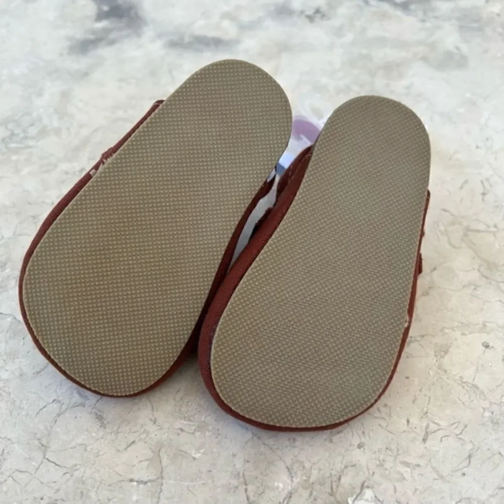 NWT Carter's‎ Baby Baby Boy Baby Girl Brown Shoes Clogs Size 3 (6-9 Months)